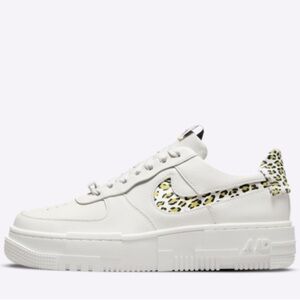 Nike Air Force 1 AF1 Women’s Size 11 brand new in box with chartreuse leopard